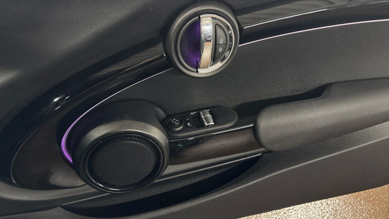 MINI Hatchback 135kW Cooper S Level 2 33kWh 3dr Auto Electric Hatchback